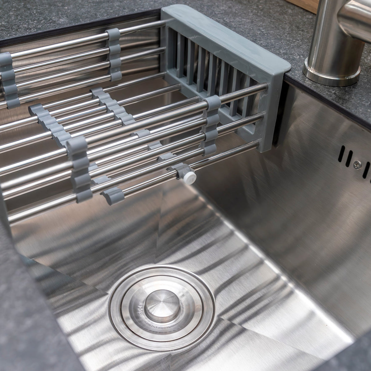 Cozinha de Exterior Modular em Teca — Armário Lava-loiça com Tampo em Cerâmica